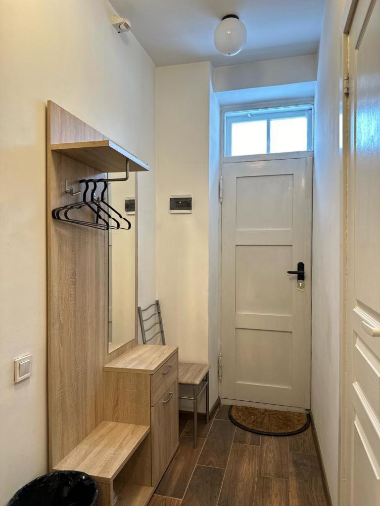 Dzirnavu Ielas Apartment Кулдига Экстерьер фото