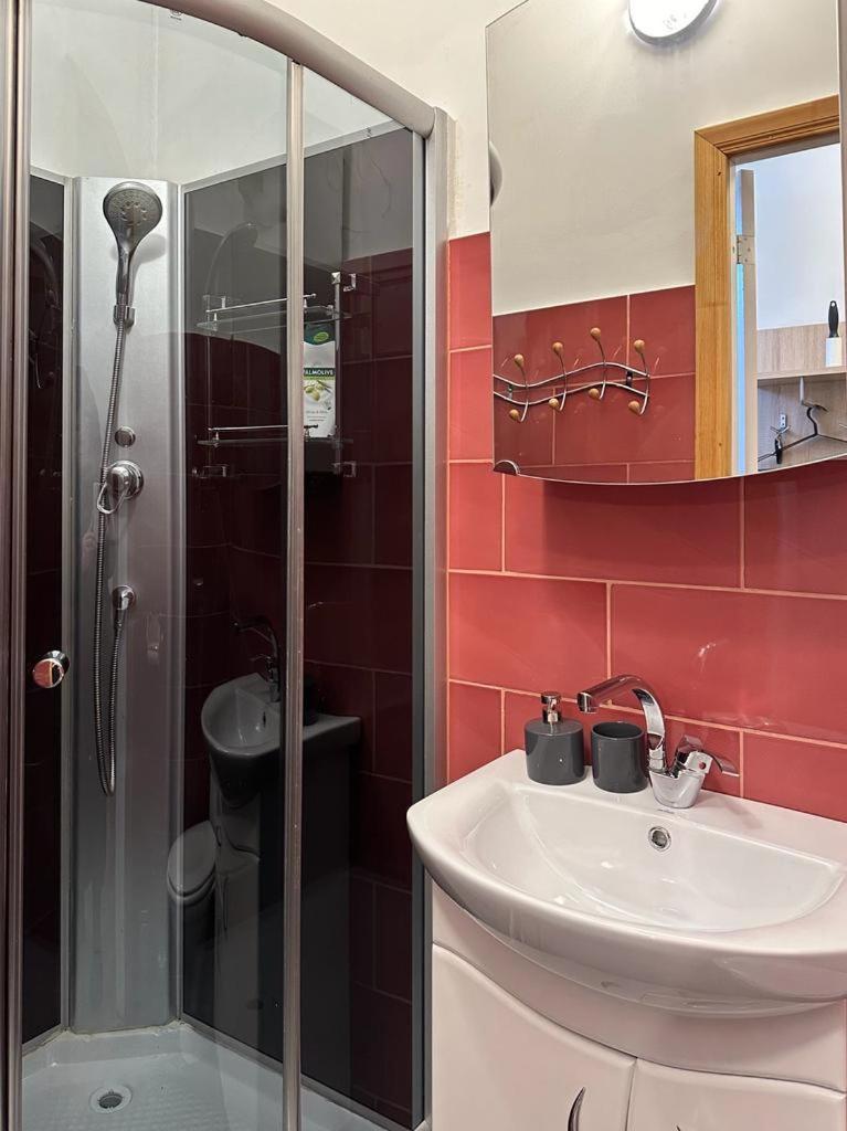 Dzirnavu Ielas Apartment Кулдига Экстерьер фото
